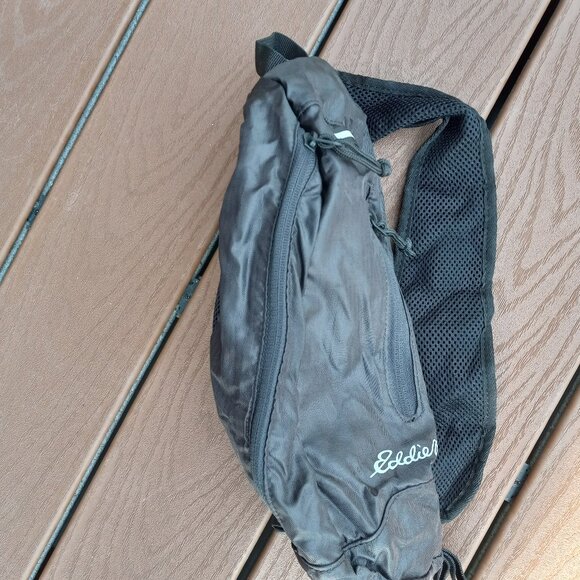 NWT Eddie Bauer Packable Slingbag Stowaway Slingbag - Picture 4 of 13